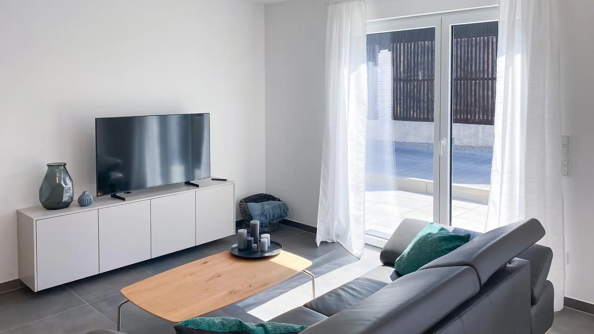 Apartamento 4-Zimmer Wohnung, Zentral Fraenkische Schweiz, Neubau, Parkplatz, 3 Sz, 2 Bz, Grosse Terrasse Ebermannstadt Alemanha